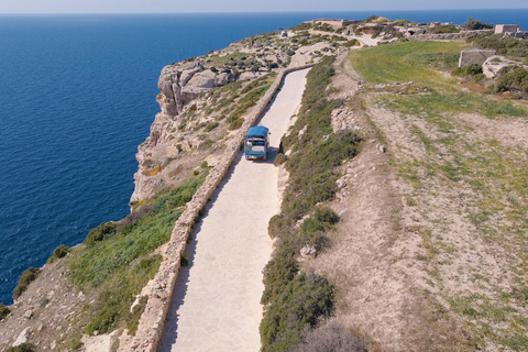 From Malta: Gozo Tuk-Tuk Tour with Comino Mini Cruise With Italian-Speaking Tour Leader