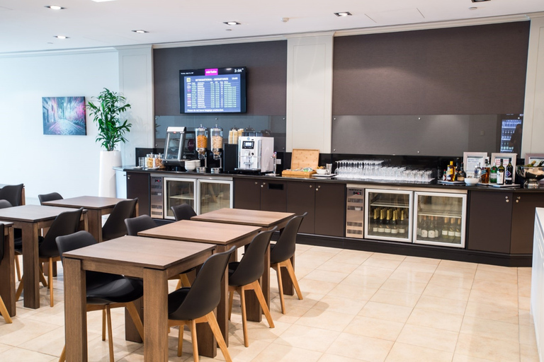 MEL Melbourne Airport: Lounge Access T2 International Departure: Marhaba Lounge