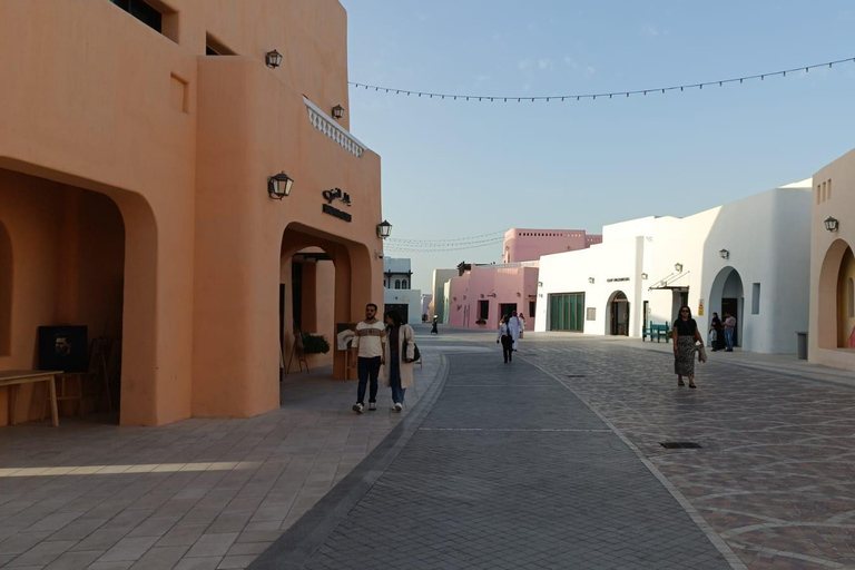 From Doha Airport: Private Guided City Tour