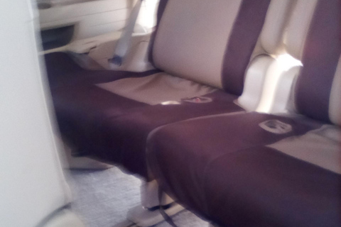 Trasferimento privato in furgone da Montego Bay all&#039;aeroporto di Negril e ritornoTransfer privato di andata e ritorno in furgone dall&#039;aeroporto di Montego Bay a Negril