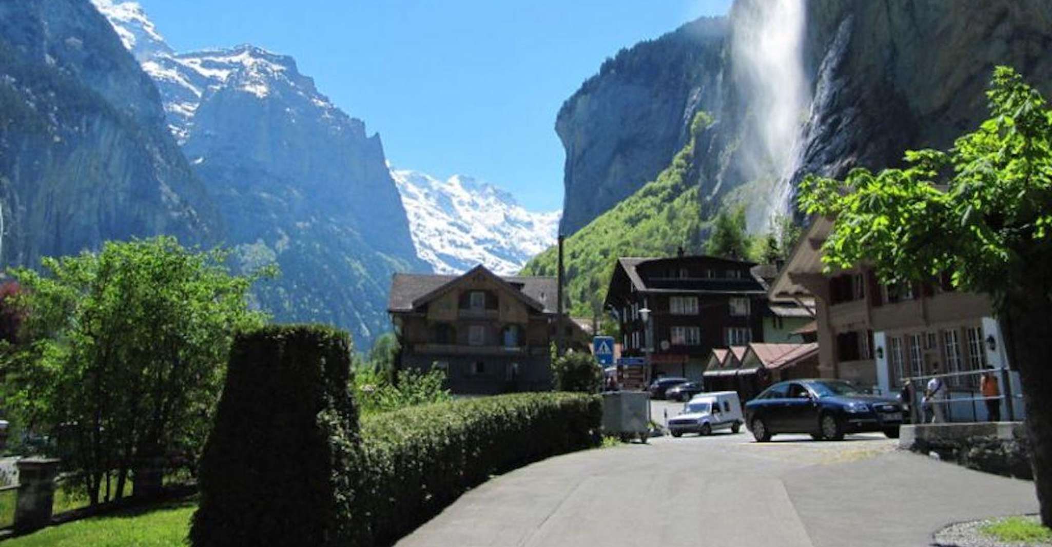 Interlaken, 72 Waterfalls Valley & Lauterbrunnen E-Bike Tour - Housity