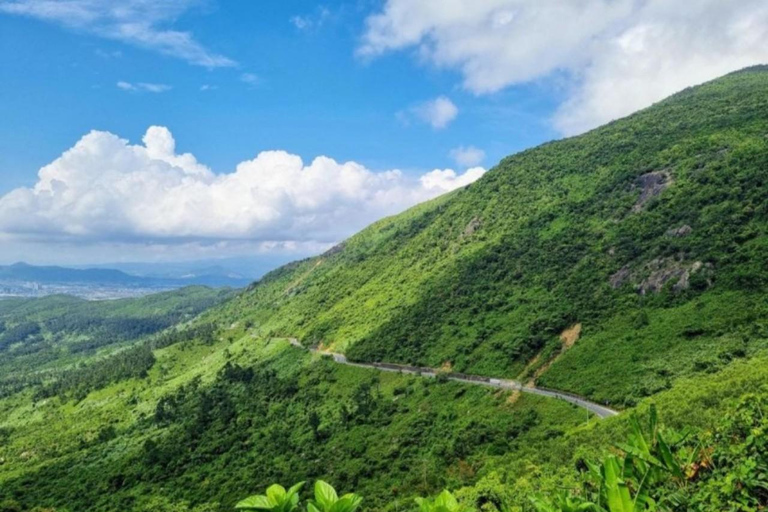 Hue a/da Hoi An attraverso il Passo di Hai Van in auto privataAuto privata da Hoi An