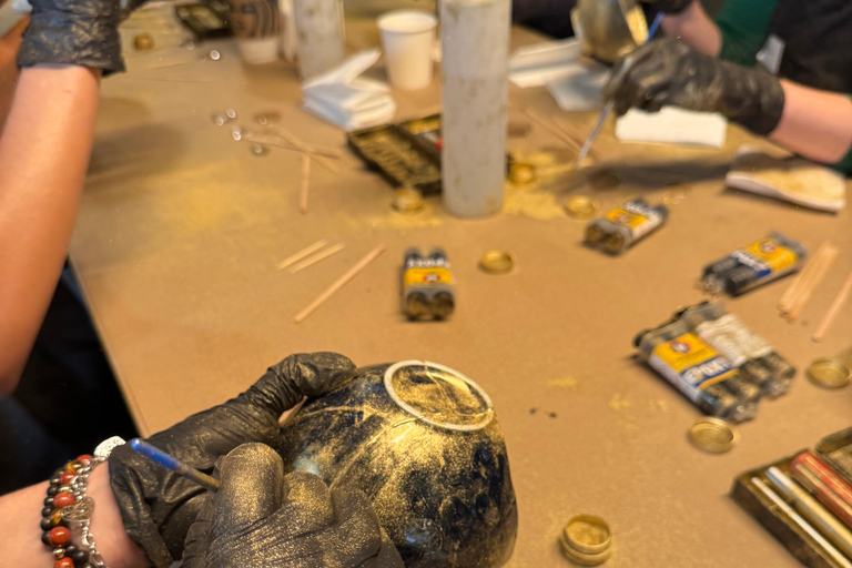 MANCHESTER: Mending pottery with a Gold (Kintsugi )