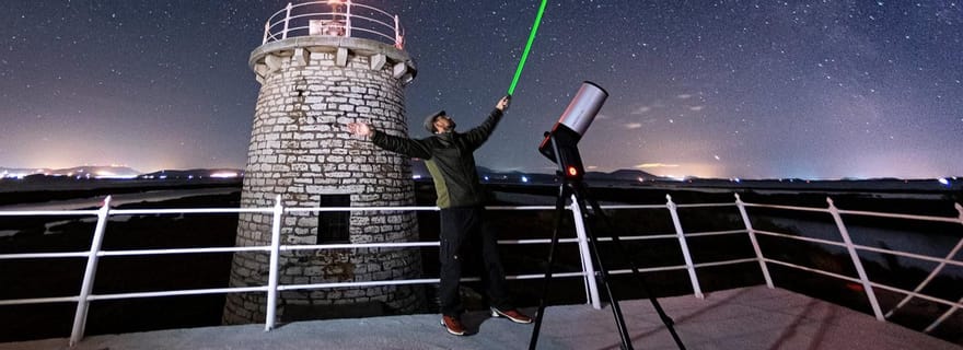 Parga : observation des étoiles avec un astronome