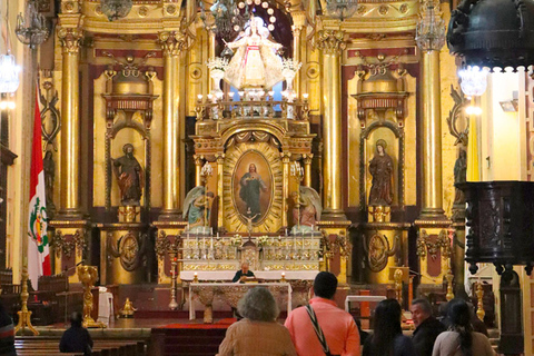 Tour della realtà di Lima: Baraccopoli + Pranzo + Tour della cittàCon il Porto di Callao