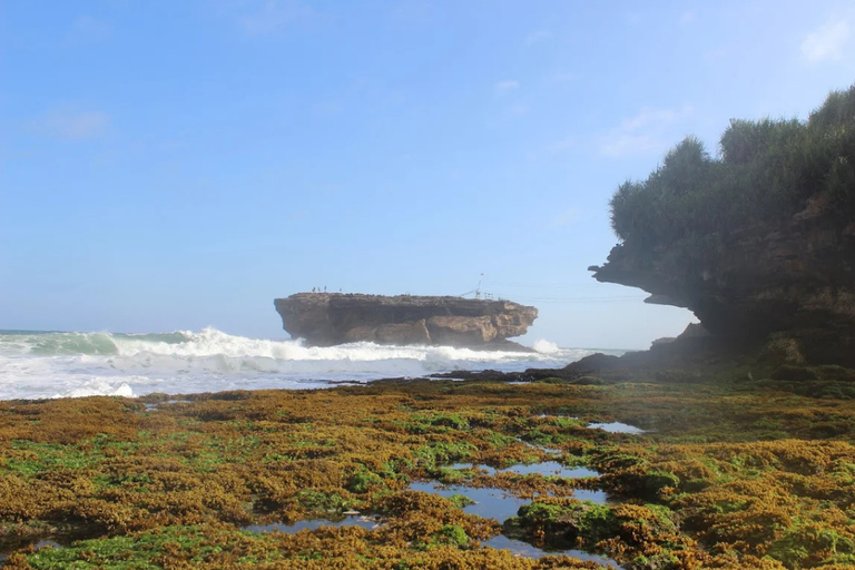 Yogyakarta: Goa Pindul, Timang Beach & Sunset Tour