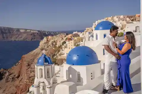 Oia: Couple Photoshoot Seprate Entrance to Blue Dome