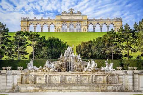 Vienna: Schönbrunn Palace & Gardens Skip-the-Line Tour
