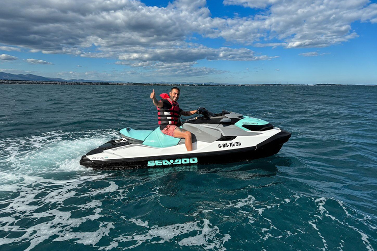Cambrils: Guided Jet Ski Tours Cambrils: 40-Minute Guided Jet Ski Excursion