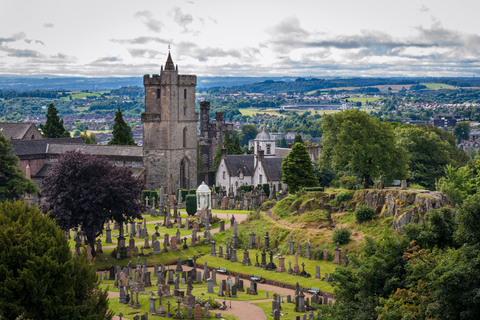 Stirling Castle Tour and Old Town – Ticket Included