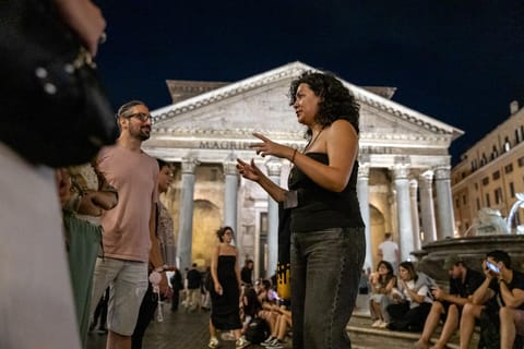 Rome: Small-Group Guided Night Walking Tour
