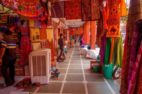 Wycieczka piesza z przewodnikiem po Jaipur Heritage: poznaj lokalny rynek