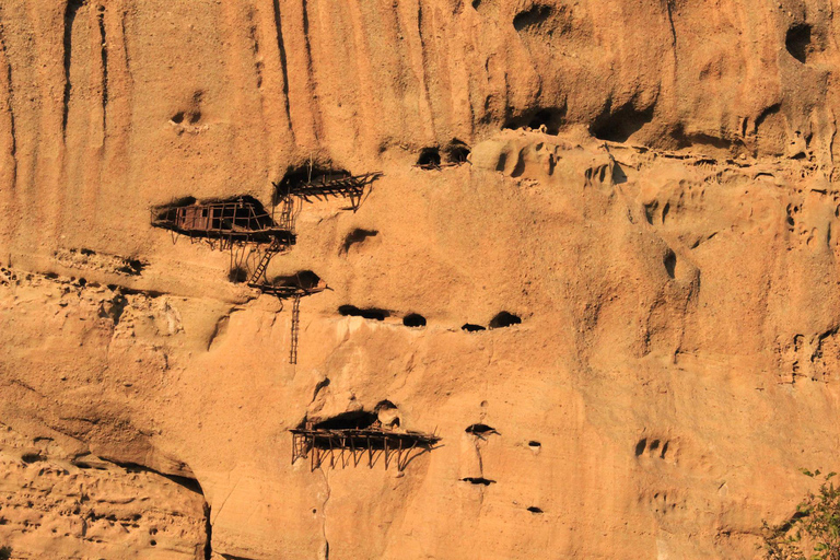 From Athens: 2 Days Meteora, Thermopylae & Delphi Tour Option without Accommodation ( Book your own hotel)