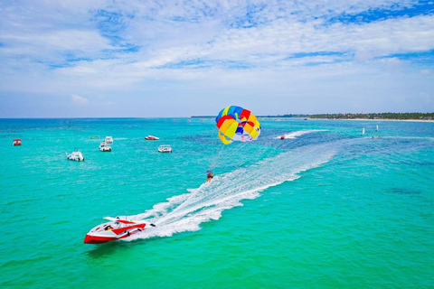 Punta Cana Parasailing: 15-Minute Adrenaline Adventure
