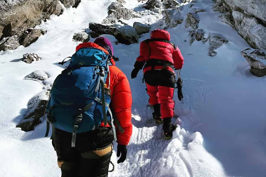 IFMGA-geführtes Bergsteiger-Training – 6000 m hoher Himalaya-Gipfel. Foto: GetYourGuide