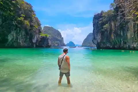 From Railay: Island Hopping Tour by Private Longtail Boat