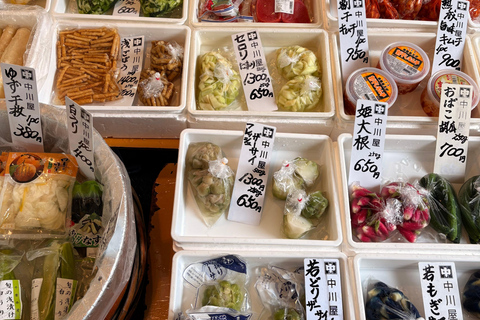 Tsukiji Fish Market Food Tour in Tokyo: Seafood Delight