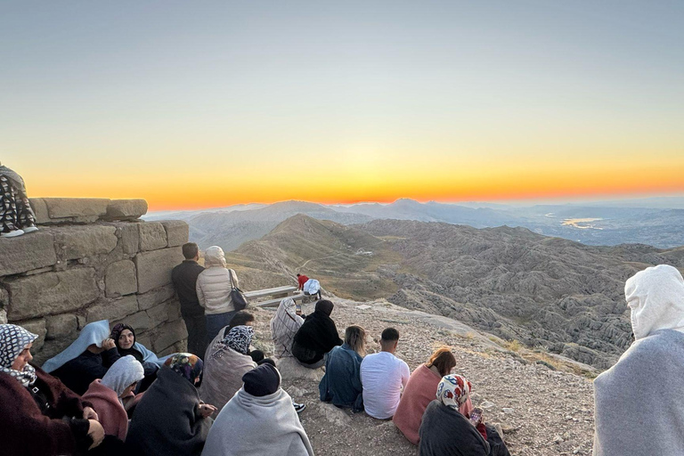 Da Istanbul: Göbekli Tepe e Monte Nemrut Tour di 2 giorniDa Istanbul: tour giornaliero di Göbekli Tepe e Şanlıurfa