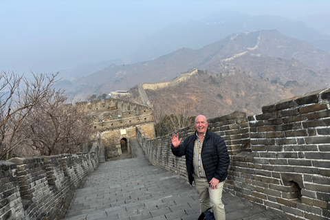 Beijing: Mutianyu Great Wall & Changling Tomb Private Tour transfer to Mutianyu Greatwall with tickets