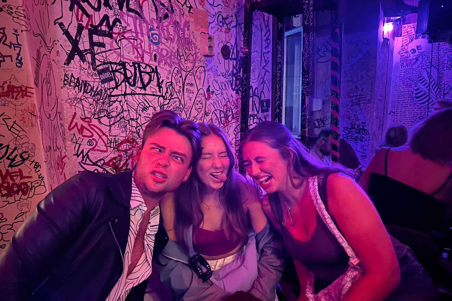 Berlin Pubcrawl: Shots, Party Games, Prices & VIP Club Entry