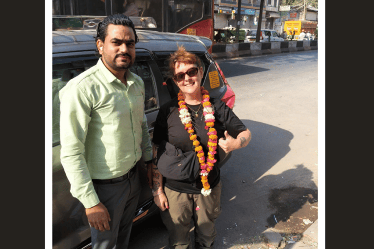 Nueva Delhi: Traslado al aeropuerto privado desde o hacia la ciudad