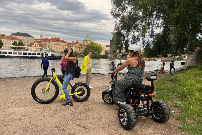 Prague: 2 hours FUN TRIKE tour in Prague with guide Prague: 2 hours FUN e-TRIKE tour with Guide