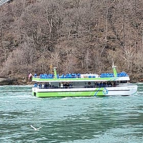 Niagara Falls, USA, Guided Tour with Maid of the Mist Cruise - Housity