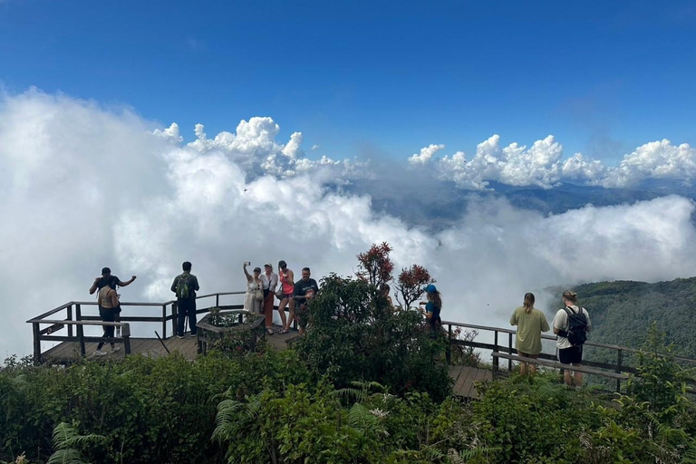 Chiang Mai: Excursión de un día al Parque Doi Inthanon con caminata por Kew Mae PanLa Visita Regular incluye Comida y Entradas