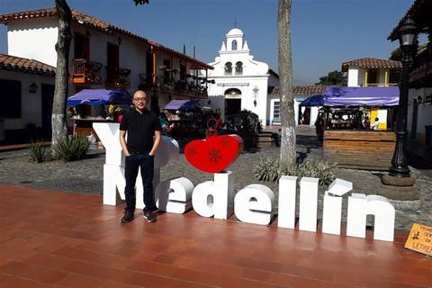 Medellín: Turibus City Tour