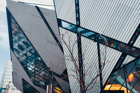Royal Ontario Museum & Gardiner Museum Private Guided Tour 3-hour: Royal Ontario Museum Tour & Transport