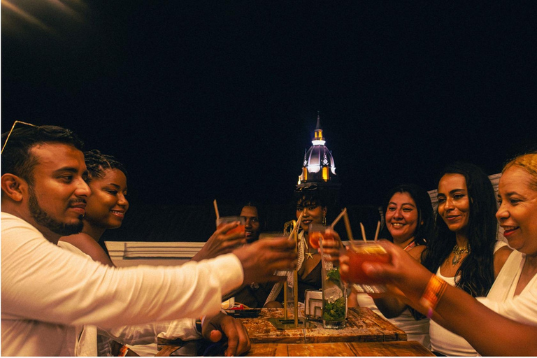 Carthagène : visite de la baie avec open bar, coucher de soleil et discothèqueCarthagène : excursion dans la baie avec open bar, coucher de soleil et soirée disco