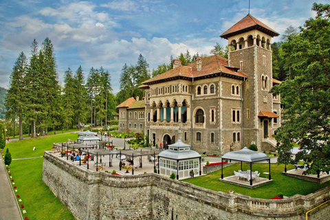 Brașov: Peles, Cantacuzino, & Bran Castles Private Tour