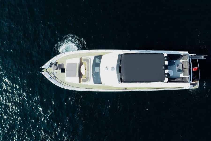 Istanbul: Private Bootsfahrt mit Schwimmen per Yacht. Foto: GetYourGuide