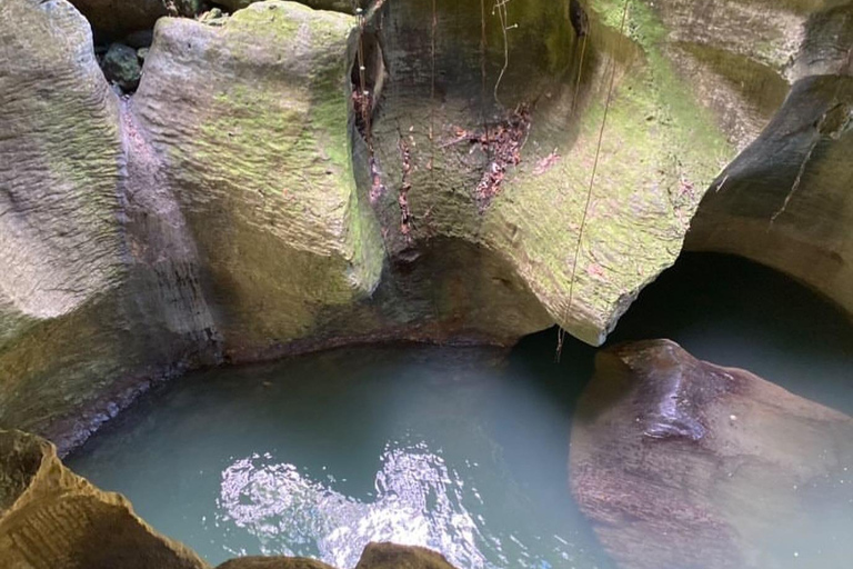 Arenales-grotten / Charco Azul & verborgen watervalavontuur