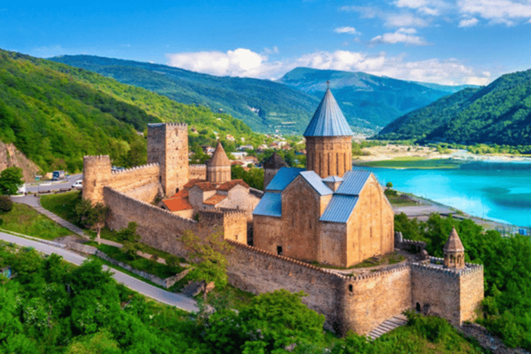 Tbilisi: Premium Kazbegi–Ananuri–Mtskheta Private Tour