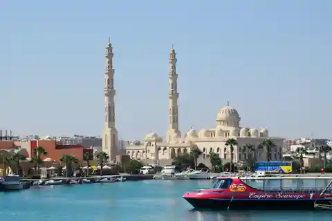 Semi-Submarine and Hurghada City Tour with Transfer