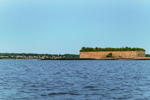 Portland: Sunset Lighthouse Cruise in Casco Bay with Drinks
