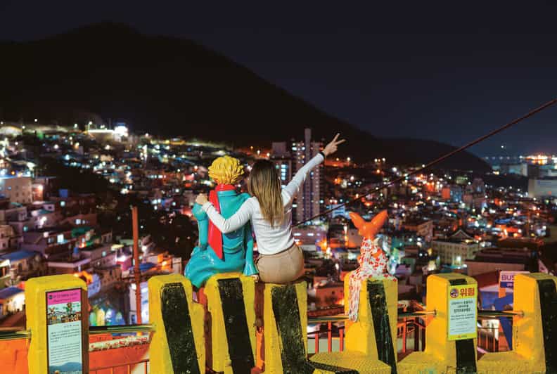 Busan Night Tour: Market, Skywalk & Optional SnapShot