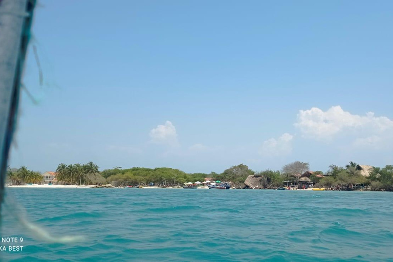 Cartagena: Enjoy 5 islands by sports boat+snorkeling+lunch