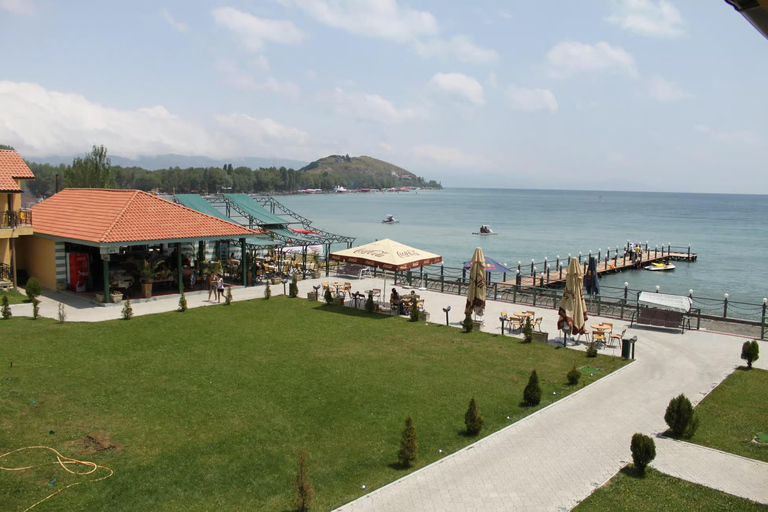 From Tbilisi: Private Transfer to Yerevan with 2 Stops