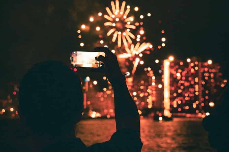 Manu Kai Katamaran Freitagabend Feuerwerk Cocktail Segeln. Foto: GetYourGuide Manu Kai Katamaran Freitagabend Feuerwerk Cocktail Segeln. Foto: GetYourGuide
