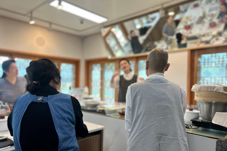 Busan: Beomeosa Temple Tour with Meal and Hike Option