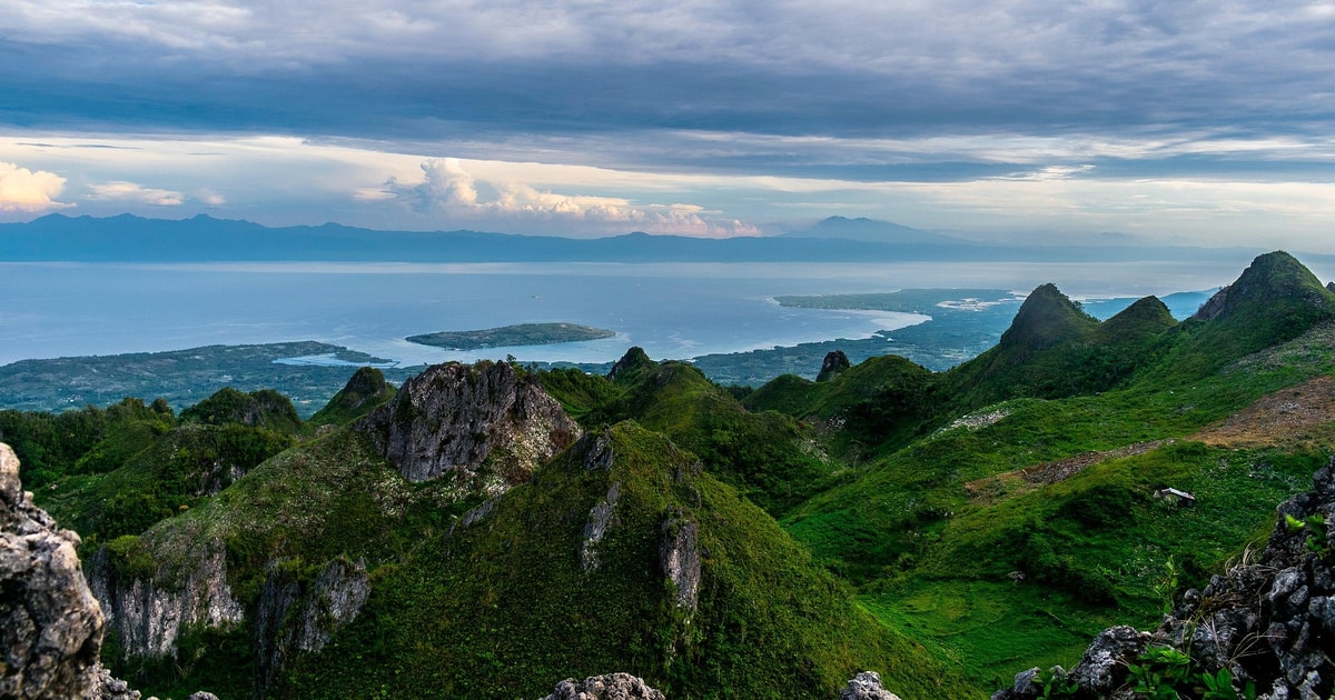 Cebu: Osmeña Peak Trek & Canyoneering Exkursion | GetYourGuide