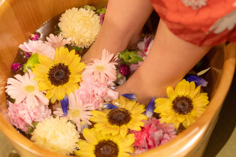 Tokyo: Asakusa Foot Bath with Matcha and Japanese Sweets