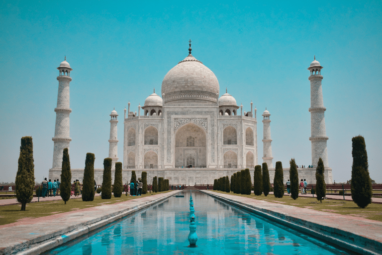 Mumbai : 2 Nights 3 Days Taj Mahal & Golden Triangle Tour Tour With Hotel, Flight Ticket, Local Guide, A/c Car Only.