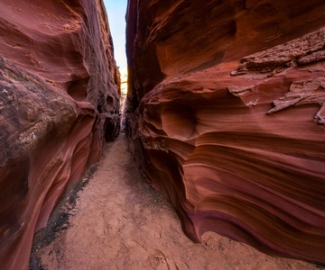 Page: Gorgeous Three Guided Tour