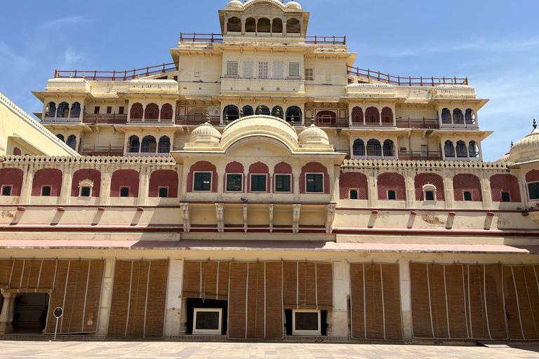 Delhi: 6-Day Golden Triangle Tour with Varanasi Tour without Hotels