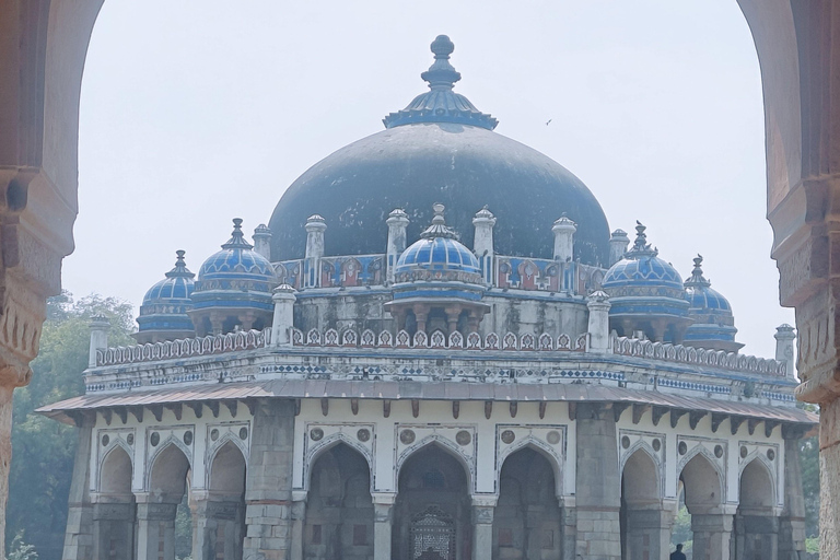 From Delhi: 3-Day Golden Triangle Delhi, Agra, & Jaipur Tour Private Tour with Transport & Guide services.