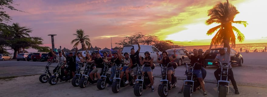 Visite en scooter électrique au coucher du soleil à Aruba