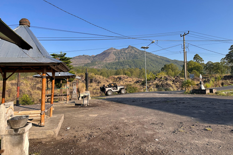 Esperienza in jeep o trekking all'alba sul Monte Batur + colazioneMonte Batur: escursione all'alba con colazione (punto d'incontro)